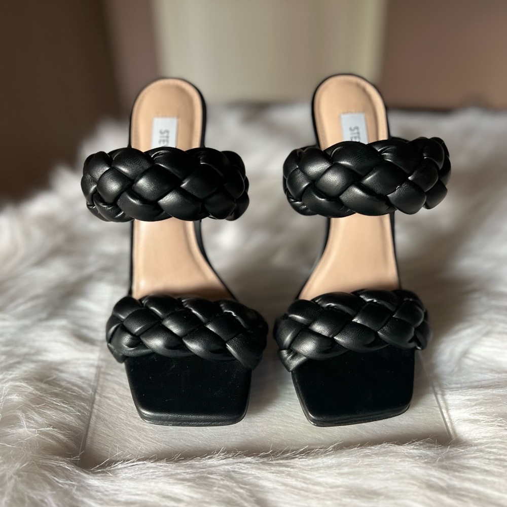 NWOT Steve Madden Kenley Heels